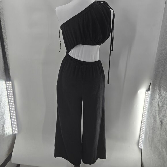 Lilyful Black Asymmetrical Stomach Cutout Jumpsuit Small (Estimated) - Picture 3 of 16